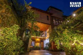 StayVista at Mimani Retreat with Wi-Fi, Heater
